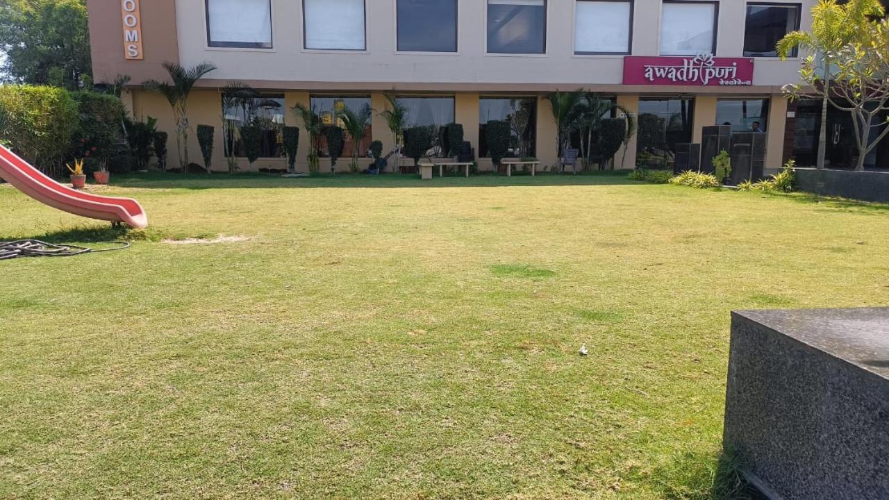 Hotel Shivalik - Mehsana Mahesana Exterior foto